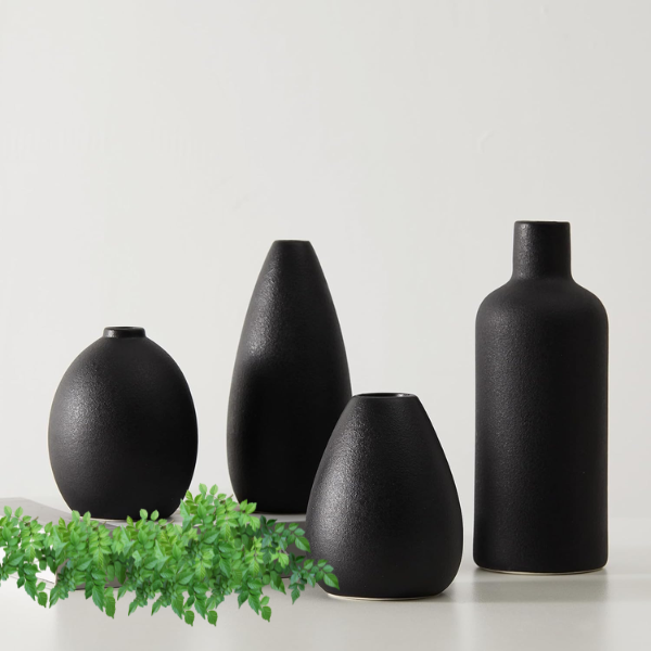 BLACK CERAMIC BUD VASE SERIES